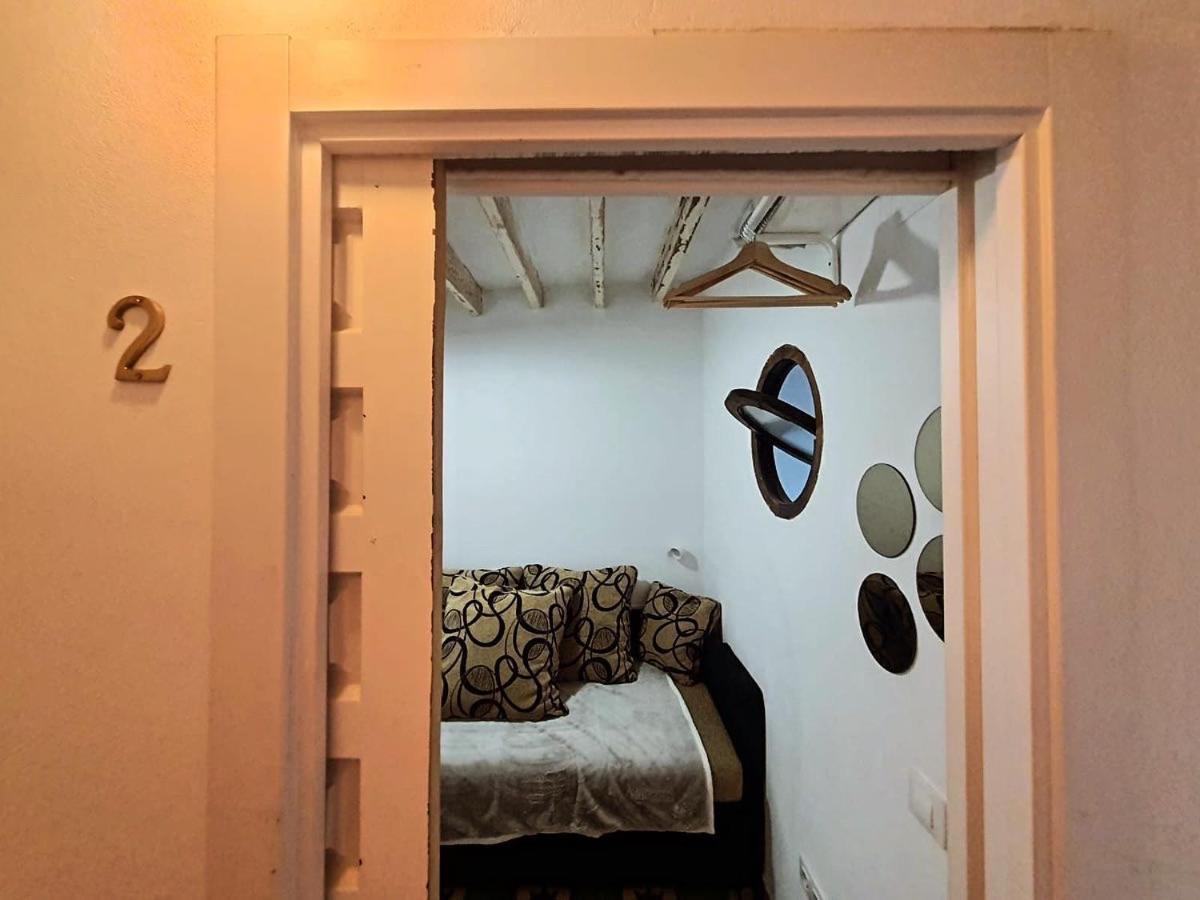 Viejo Hospedaje B&B アルメリア エクステリア 写真